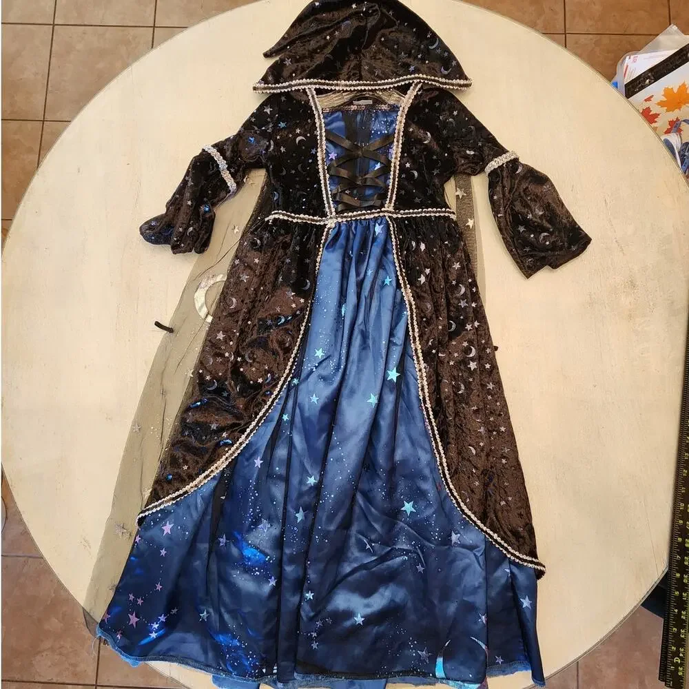 Spirit Halloween Girls SZ Small Witch Costume Cape Hood Magic